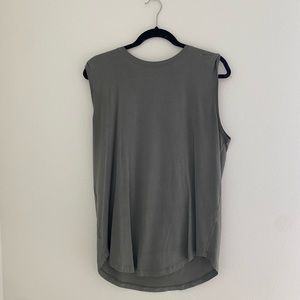 Lululemon muscle tee